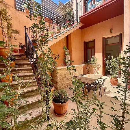 Apartment Odyssey Studios